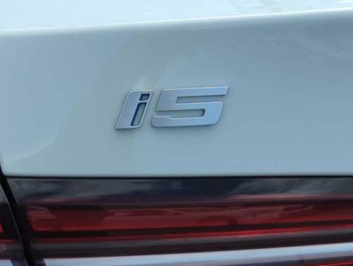 2024 BMW i5 eDrive40