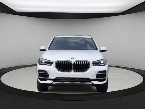 Alpine White 2023 BMW X5 PHEV xDrive45e