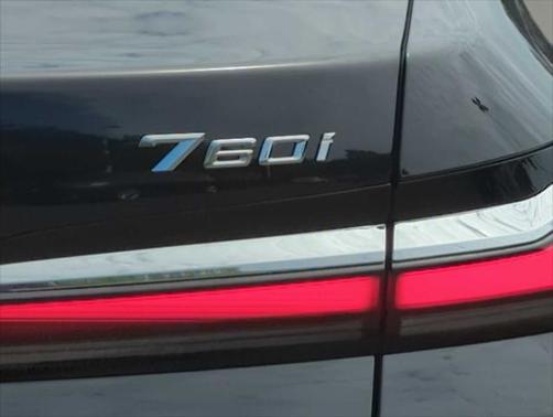 2025 BMW 760 760i xDrive