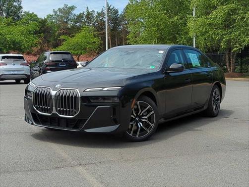 2025 BMW 760 760i xDrive
