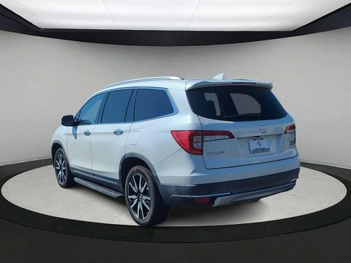 2020 Honda Pilot Touring 8-Passenger