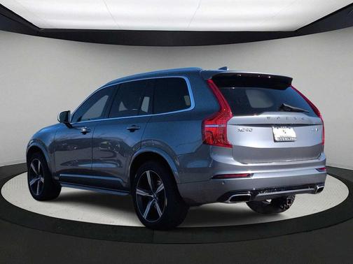 2017 Volvo XC90 T6 R-Design