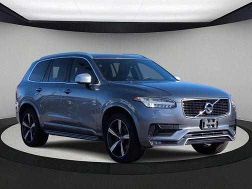 2017 Volvo XC90 T6 R-Design