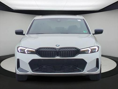 2025 BMW 330 i xDrive