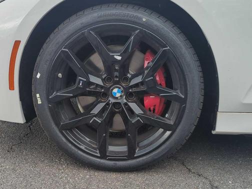 2025 BMW 330 i xDrive