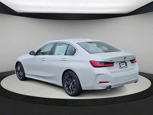 2025 BMW 330 i xDrive