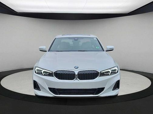 2025 BMW 330 i xDrive