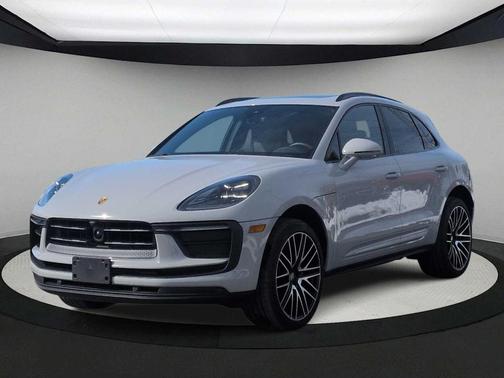 2025 Porsche Macan T