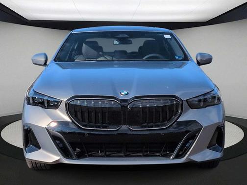 2026 BMW 530 i xDrive