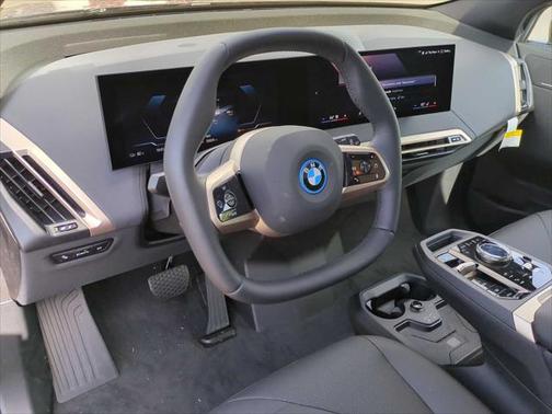 2025 BMW iX xDrive50