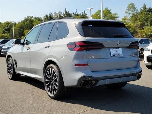 2025 BMW X5 M60i