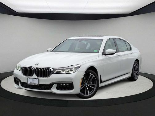 2016 BMW 750 i