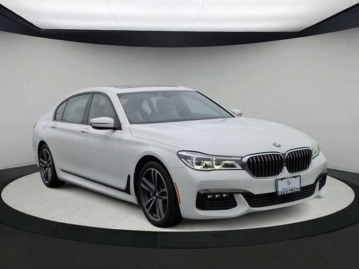 2016 BMW 750 i