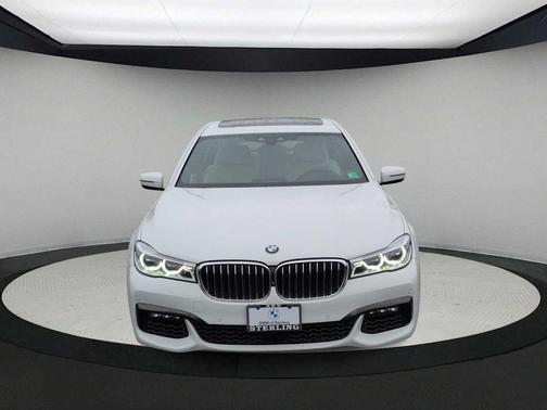 2016 BMW 750 i