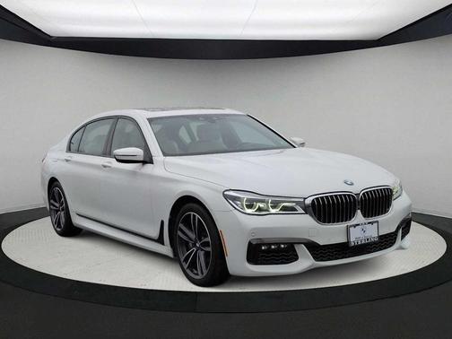2016 BMW 750 i