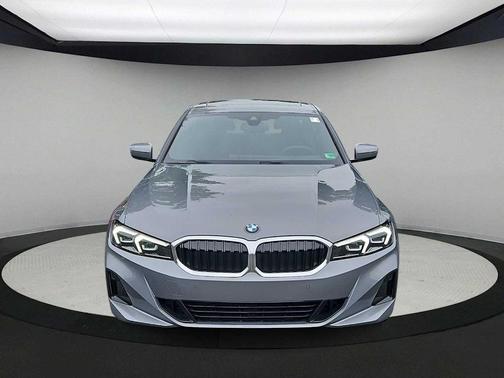 2025 BMW 330 i xDrive