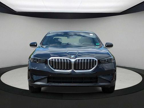 2025 BMW 530 i xDrive
