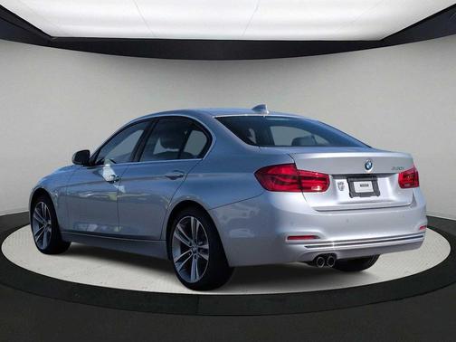 2018 BMW 330 i
