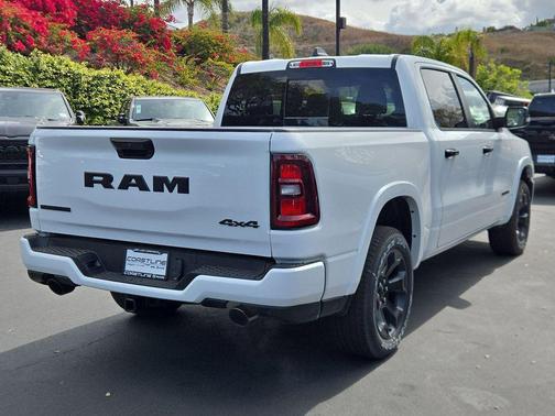 Bright White Clearcoat 2026 RAM 1500 Big Horn/Lone Star