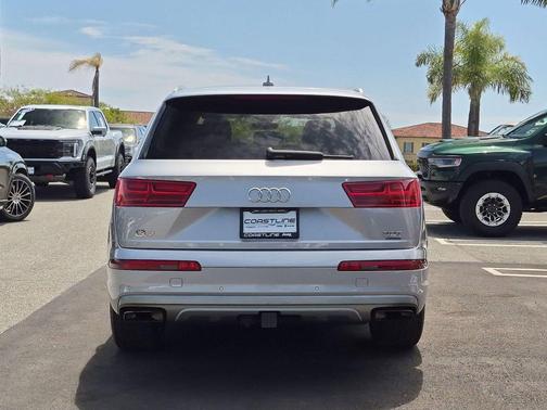 Florett Silver Metallic 2018 Audi Q7 3.0T Premium Plus