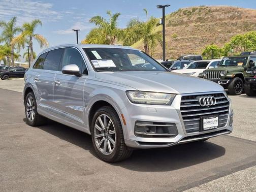 Florett Silver Metallic 2018 Audi Q7 3.0T Premium Plus
