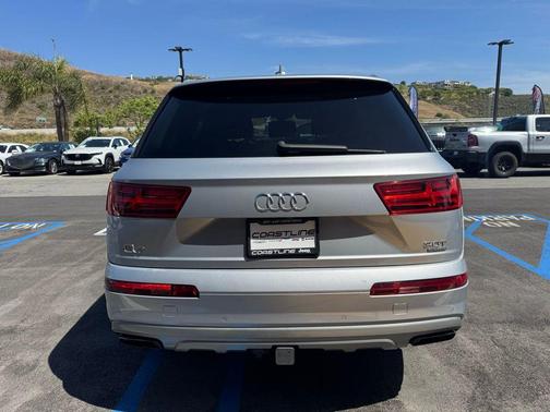 Florett Silver Metallic 2018 Audi Q7 3.0T Premium Plus