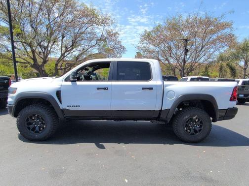 Bright White Clearcoat 2026 RAM 1500 RHO