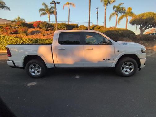 Bright White Clearcoat 2026 RAM 1500 Big Horn/Lone Star