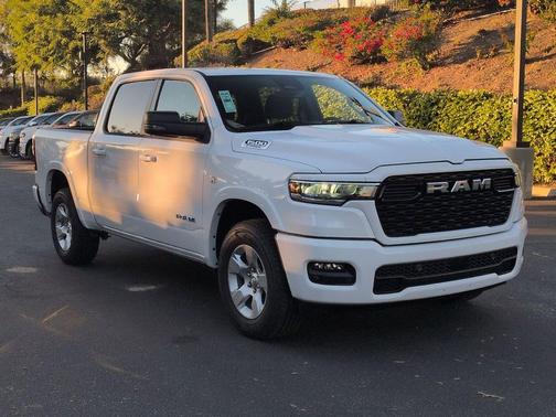 Bright White Clearcoat 2026 RAM 1500 Big Horn/Lone Star