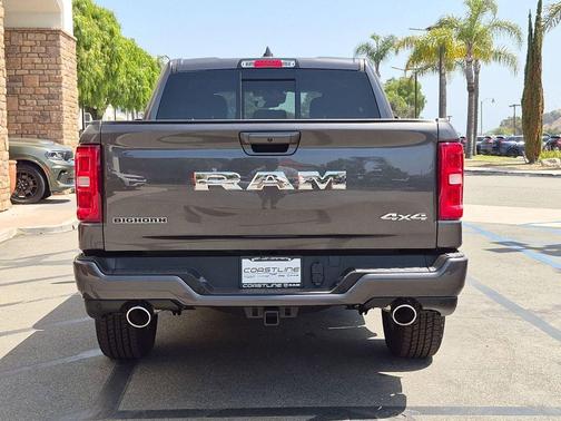 Granite Crystal Clearcoat Metallic 2026 RAM 1500 Big Horn/Lone Star