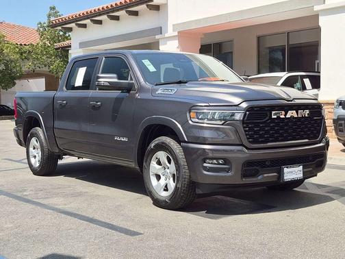 Granite Crystal Clearcoat Metallic 2026 RAM 1500 Big Horn/Lone Star