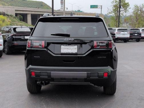 Diamond Black 2026 Jeep Cherokee LAREDO/LIMITED