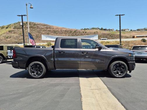 Granite Crystal Clearcoat Metallic 2026 RAM 1500 Big Horn/Lone Star