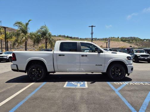 Bright White Clearcoat 2026 RAM 1500 Big Horn/Lone Star