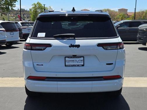 Bright White Clearcoat 2026 Jeep Grand Cherokee L Summit