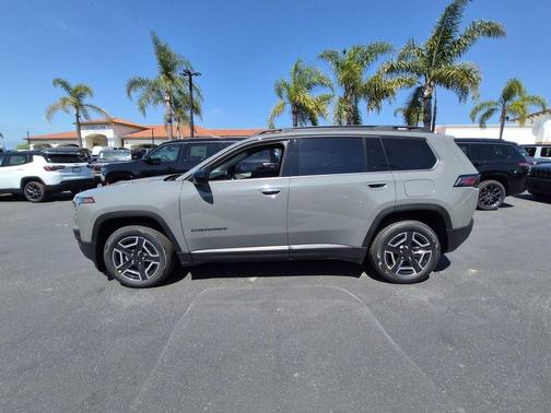 Sting Gray Clearcoat 2026 Jeep Cherokee LAREDO/LIMITED