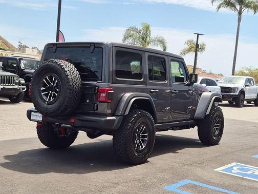 Granite Crystal Clearcoat Metallic 2026 Jeep Wrangler Rubicon