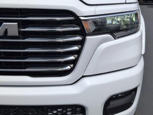 Bright White Clearcoat 2026 RAM 1500 Laramie