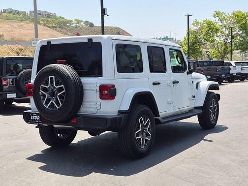Bright White Clearcoat 2026 Jeep Wrangler Sahara