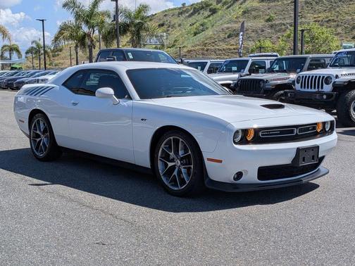 White Knuckle Clearcoat 2022 Dodge Challenger GT
