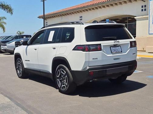 Bright White Clearcoat 2026 Jeep Cherokee LAREDO/LIMITED