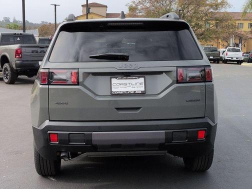 Sting Gray Clearcoat 2026 Jeep Cherokee LAREDO/LIMITED