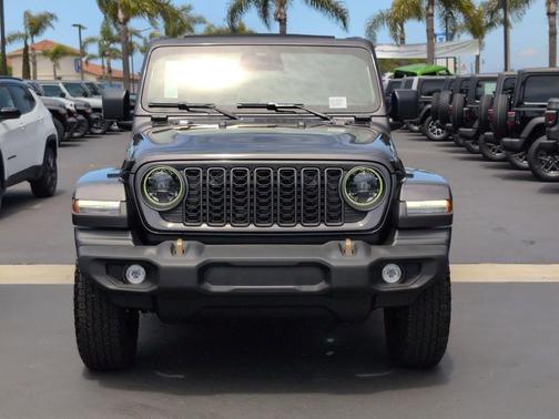 Granite Crystal Clearcoat Metallic 2026 Jeep Wrangler Sport