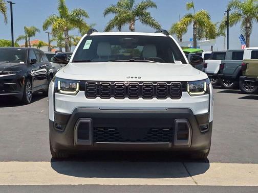 Bright White Clearcoat 2026 Jeep Cherokee LAREDO/LIMITED