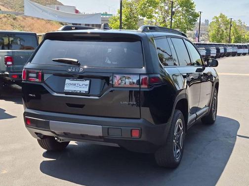 Diamond Black 2026 Jeep Cherokee LAREDO/LIMITED