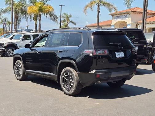Diamond Black 2026 Jeep Cherokee LAREDO/LIMITED