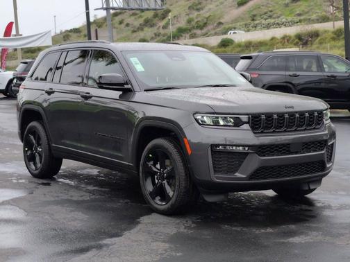 Metallic 2026 Jeep Grand Cherokee Limited