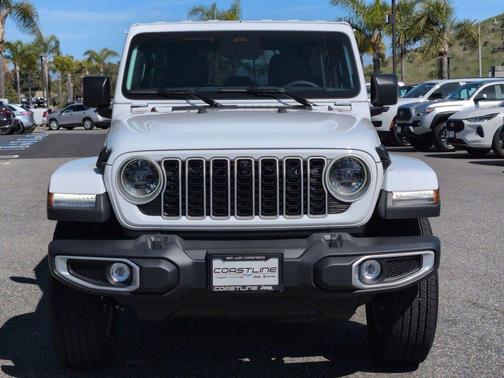 Bright White Clearcoat 2026 Jeep Wrangler Sahara