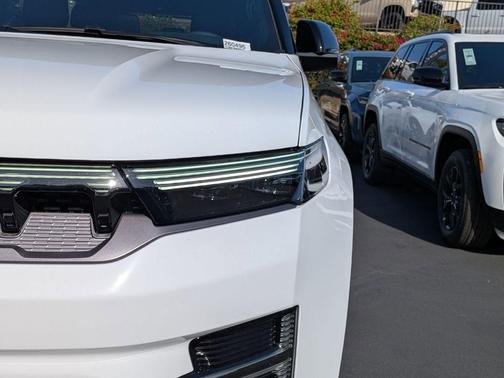 Bright White Clearcoat 2026 Jeep Grand Wagoneer Base