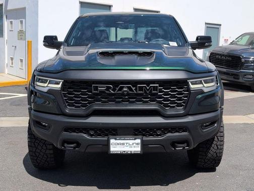 Serrano Red 2026 RAM 1500 RHO